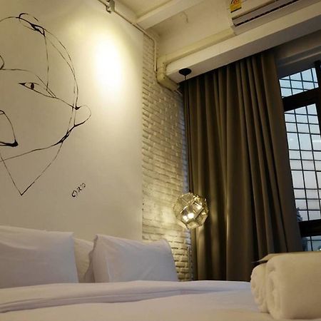 בנגקוק 3 Howw Hostel At Sukhumvit 21 מראה חיצוני תמונה