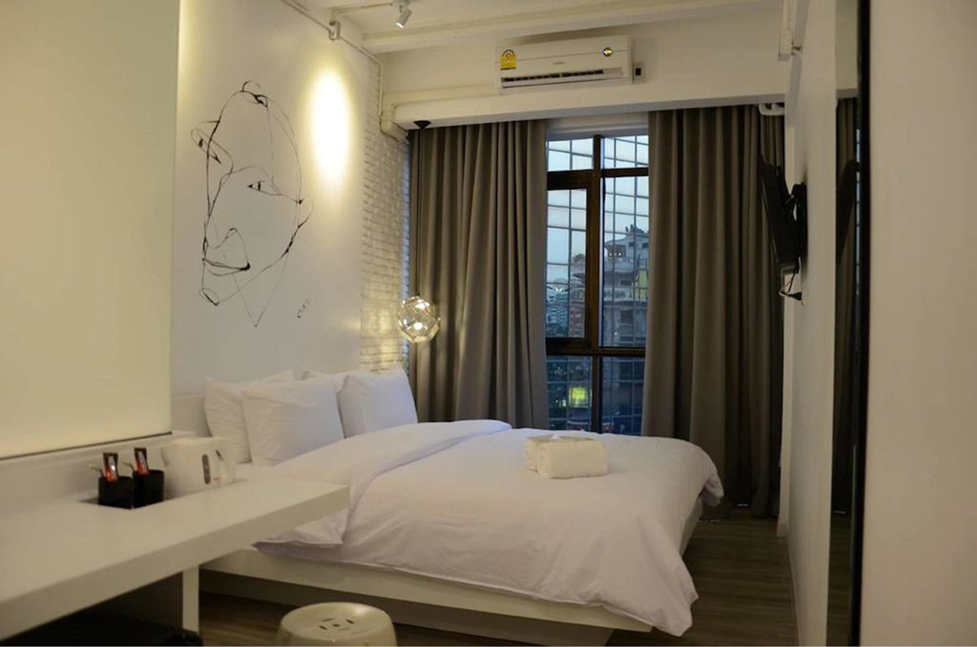 בנגקוק 3 Howw Hostel At Sukhumvit 21 מראה חיצוני תמונה
