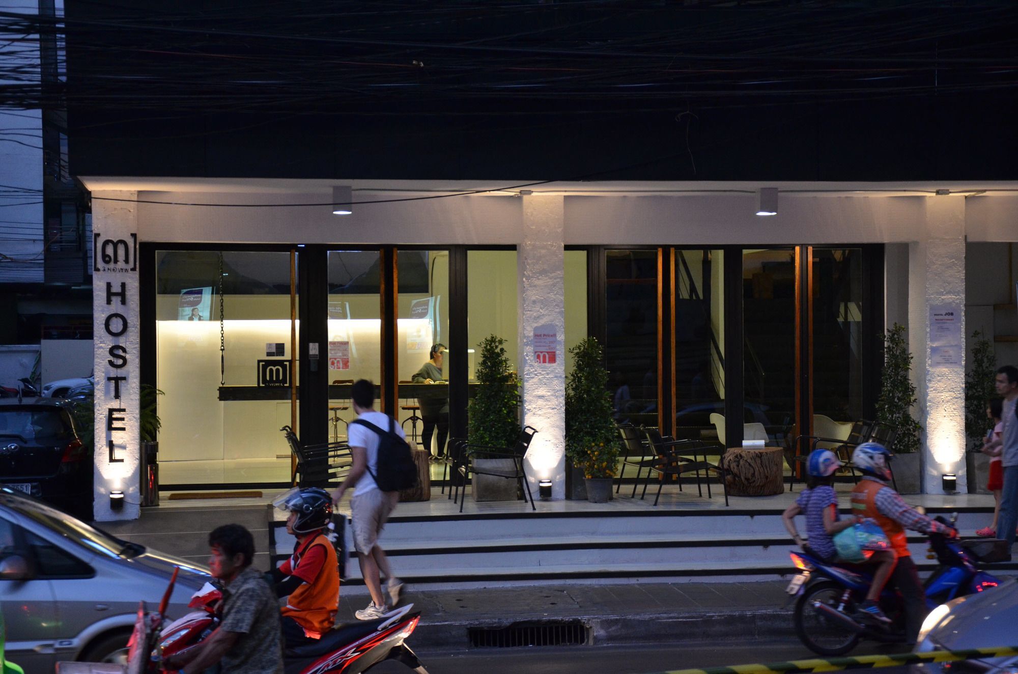 בנגקוק 3 Howw Hostel At Sukhumvit 21 מראה חיצוני תמונה