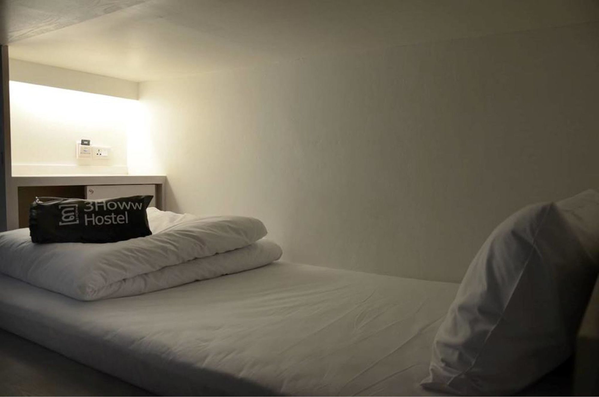 בנגקוק 3 Howw Hostel At Sukhumvit 21 מראה חיצוני תמונה